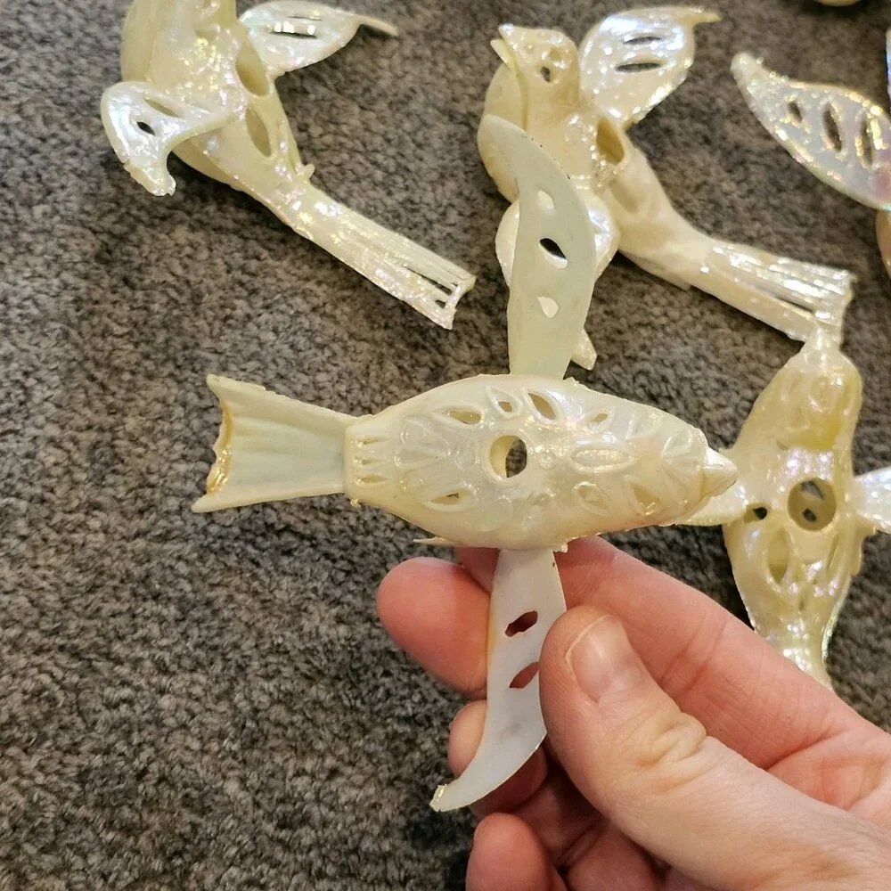 MCM Christmas Light Bird Toppers Pearlescent Plastic‎ Set 10 Cream VTG Ornaments